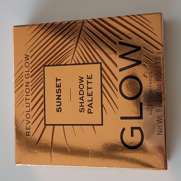 6/$24 Revolution Glow Sunset Eyeshadow Palette - Picture 1 of 2